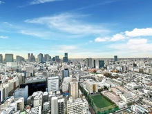 【東京都/新宿区富久町】富久クロスコンフォートタワー 眺望：西側洋室から（ズーム無）