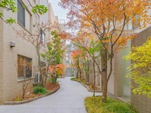 【東京都/世田谷区瀬田】ロイヤルシーズン瀬田 敷地内