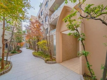 【東京都/世田谷区瀬田】ロイヤルシーズン瀬田 敷地内