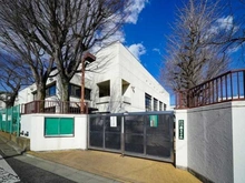 【東京都/世田谷区瀬田】ロイヤルシーズン瀬田 世田谷区立瀬田中学校（現地より約977m）