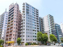 【東京都/新宿区西新宿】ラコント新宿セントラルパークアパートメント 外観：写真中央