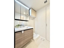 【東京都/新宿区西新宿】ラコント新宿セントラルパークアパートメント 洗面室