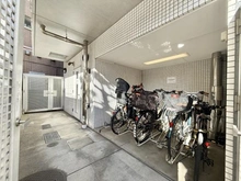 【東京都/新宿区西新宿】ラコント新宿セントラルパークアパートメント 駐輪場