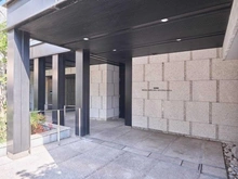 【東京都/調布市緑ケ丘】プラウド仙川緑ケ丘 エントランス