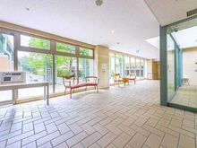 【東京都/世田谷区上祖師谷】パークホームズ千歳烏山ガーデンズコート EAST棟 エントランス