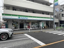 【東京都/世田谷区桜丘】パークハウス世田谷桜丘 ファミリーマート桜丘三丁目店（現地より約30m）：