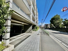 【東京都/世田谷区北烏山】千歳烏山コモド 前面道路