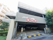 【東京都/世田谷区上祖師谷】コスモグランリュクス世田谷 駐車場