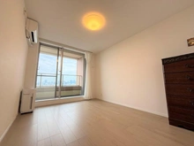 【東京都/新宿区西早稲田】西早稲田パークタワー 洋室：バルコニーに窓が面しているため、眺望良好です。