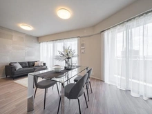 【東京都/世田谷区桜上水】桜上水ガーデンズ G棟 リビング・ダイニング