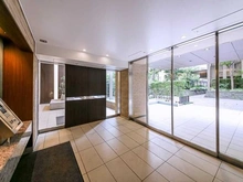 【東京都/世田谷区桜上水】桜上水ガーデンズ G棟 エントランス