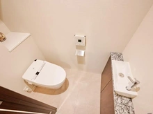 【東京都/世田谷区桜上水】桜上水ガーデンズ D棟 トイレ