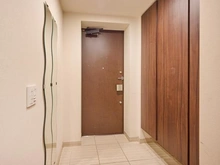 【東京都/世田谷区桜上水】桜上水ガーデンズ D棟 玄関