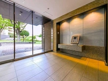 【東京都/世田谷区桜上水】桜上水ガーデンズ D棟 エントランス