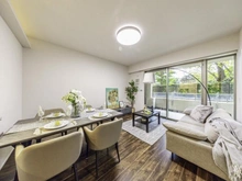 【東京都/世田谷区桜上水】桜上水ガーデンズ　 D棟 リビング・ダイニング