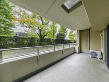 【東京都/世田谷区桜上水】桜上水ガーデンズ　 D棟 バルコニー