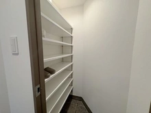 【東京都/渋谷区元代々木町】サンウッド元代々木町 収納：シューズインクローゼット