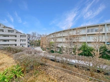 【東京都/世田谷区北烏山】エルザ世田谷 眺望：ルーフバルコニーから