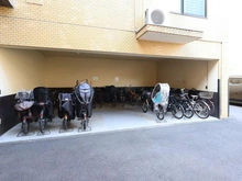 【東京都/世田谷区世田谷】世田谷ハウス 駐輪場