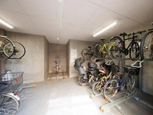 【東京都/世田谷区梅丘】アデニウム梅ヶ丘JP 駐輪場