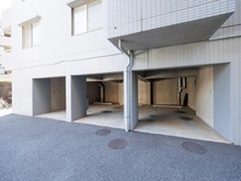 【東京都/世田谷区経堂】グランドベイス経堂レジデンス 駐車場