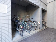 【東京都/世田谷区経堂】グランドベイス経堂レジデンス 駐輪場