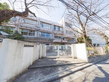 【東京都/世田谷区経堂】グランドベイス経堂レジデンス 桜丘中学校（現地より約640m）