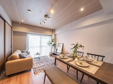 【東京都/世田谷区宮坂】経堂コンド リビング・ダイニング：家具付きの価格となります。