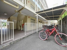 【東京都/世田谷区宮坂】パークハイム経堂 駐輪場