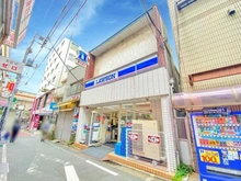 【東京都/世田谷区松原】サンウッド世田谷明大前 ローソン代田橋駅北口店（現地より約700m）