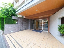 【東京都/世田谷区桜】アルソレア馬事公苑 エントランス