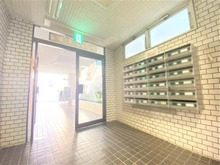 【東京都/世田谷区宮坂】ヴェノス経堂 エントランス：メールBOX