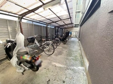 【東京都/世田谷区松原】パラスト明大前 駐輪場：バイク置場