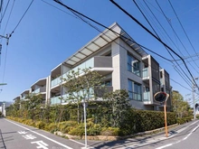 【東京都/世田谷区代田】プラウド世田谷代田 外観：・野村不動産旧分譲【プラウド】・2021年4月築 鉄筋コンクリート造3階建て