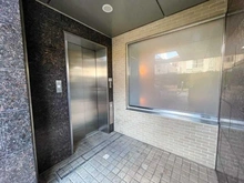 【東京都/世田谷区桜丘】プラウド世田谷桜丘 エレベータ（駐輪場用）