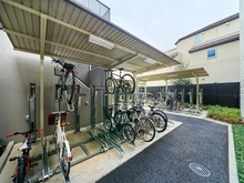 【東京都/世田谷区梅丘】プレミスト世田谷梅丘 駐輪場