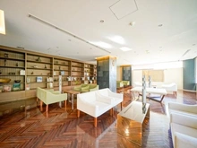 【東京都/品川区大崎】ブリリアタワー大崎 共用部：ライブラリー＆ラウンジ