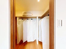 【東京都/目黒区祐天寺】コートヤード祐天寺 収納：ウォークインクローゼット