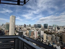 【東京都/港区白金台】プラウドタワー白金台 眺望：※ズームなし【東京タワー・東京スカイツリー】を望む