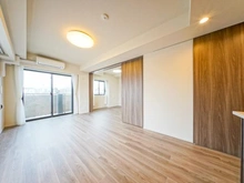 【東京都/大田区中馬込】コンシェリア馬込ザレジデンス リビング・ダイニング：右奥：洋室