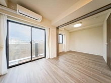 【東京都/大田区中馬込】コンシェリア馬込ザレジデンス リビング・ダイニング：右奥：洋室