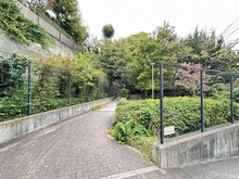 【東京都/品川区東五反田】オープンレジデンシア高輪台 白金児童遊園（現地より約250m）