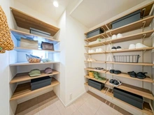 【東京都/品川区東五反田】ルジェンテ高輪台 収納：シューズインクローゼット