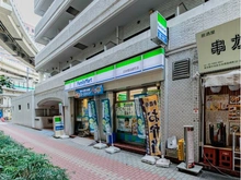 【東京都/中央区日本橋箱崎町】ワコーレアルス日本橋 ファミリーマート　日本橋箱崎町店（現地より約80m）