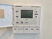 【東京都/中央区日本橋小伝馬町】ブラントン日本橋小伝馬町 浴室：浴室換気乾燥暖房機操作パネル