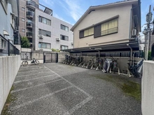 【東京都/港区南青山】ル・フェール南青山 駐輪場：駐輪場使用料：200円／月
