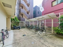 【東京都/港区南麻布】ルモンド南麻布 駐輪場：使用料有償