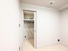 【東京都/中央区日本橋人形町】リガーレ日本橋人形町 洋室：収納