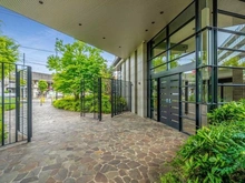 【東京都/狛江市岩戸北】プレイスガーデン喜多見 エントランス