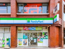 【東京都/豊島区池袋】ダイレクトタワー池袋要町 ファミリーマート豊島要町店（現地より約50m）